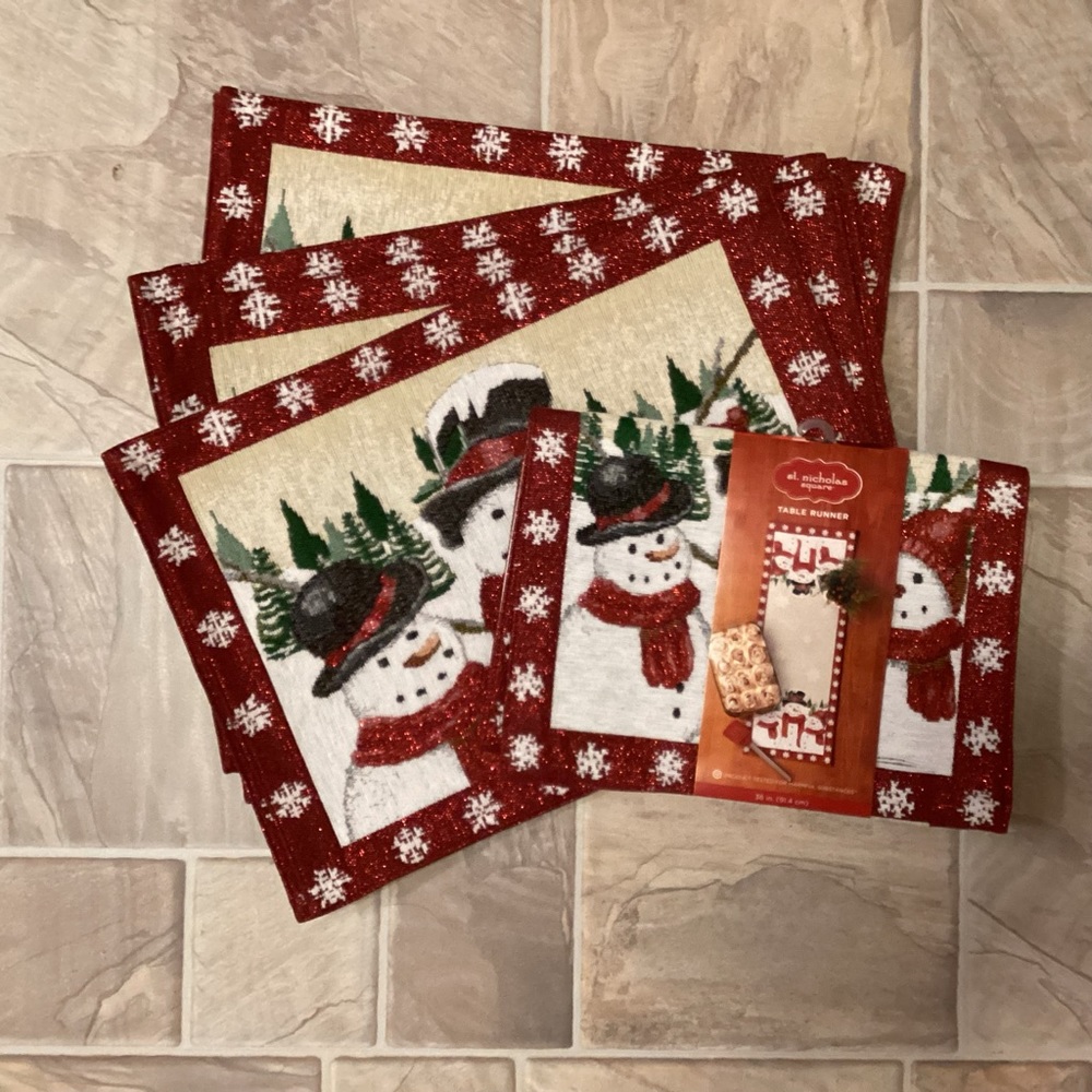 YULETIDE SNOWMAN TAPESTRY TABLE RUNNER/8 PLACEMATS